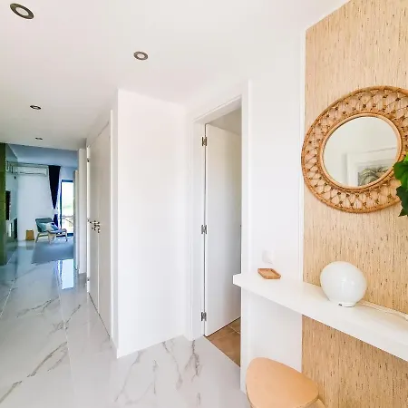Flh Ocean View House With Garden & Pool Hébergement de vacances *